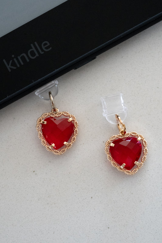 Gilded Heart Kindle Dust Plug Charm