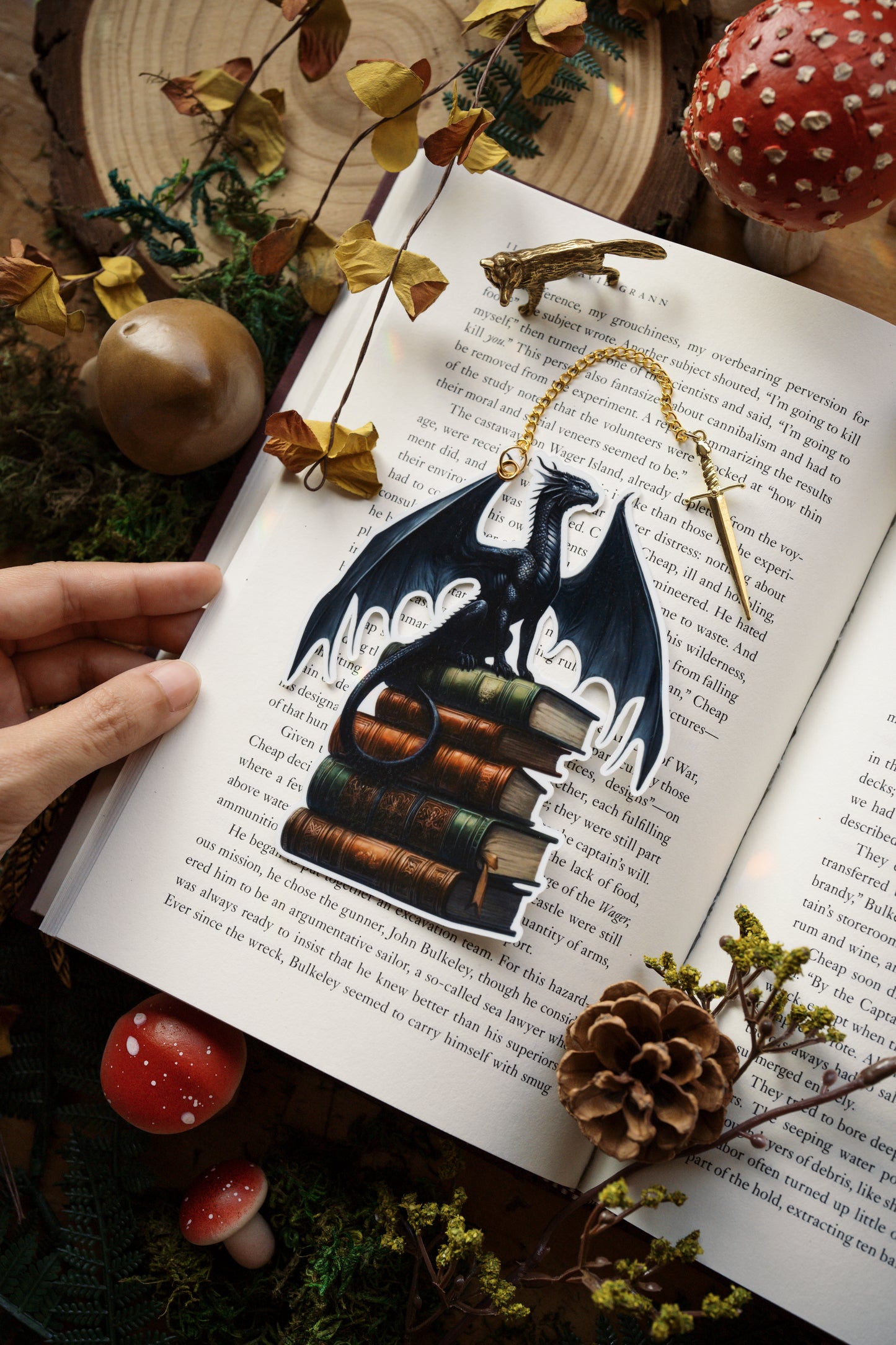 The Dragon’s Literary Hoard Bookmark