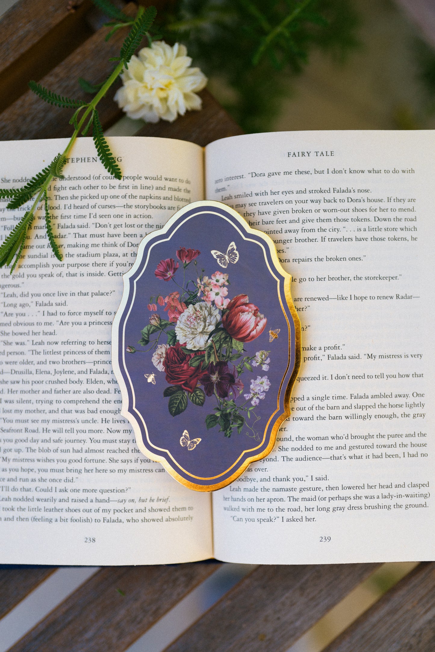 Vintage Botanicals Gold Foil Bookmark