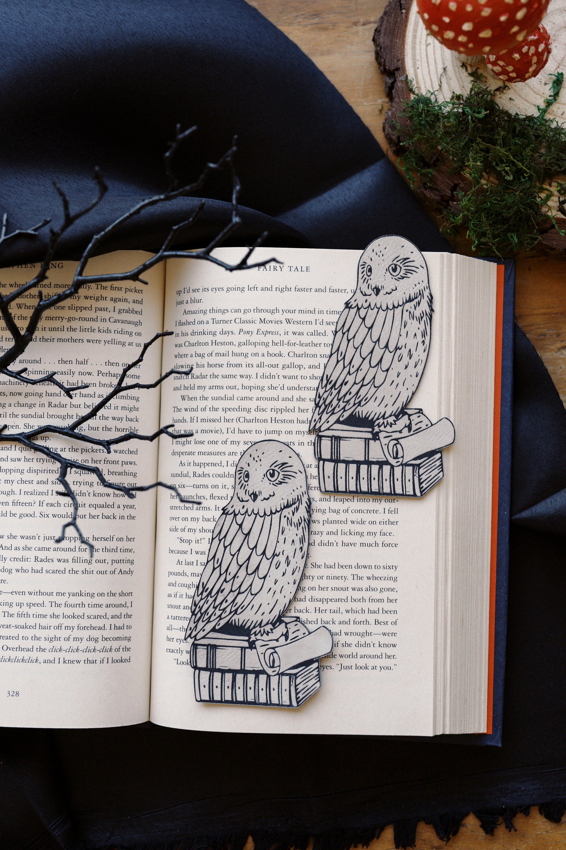 Snowy Owl Faux Leather Bookmark, Fantasy Bookmark, Elven-Inspired Bookmark, Gift for Readers, Magic Bookmark, Witchy Bookmark