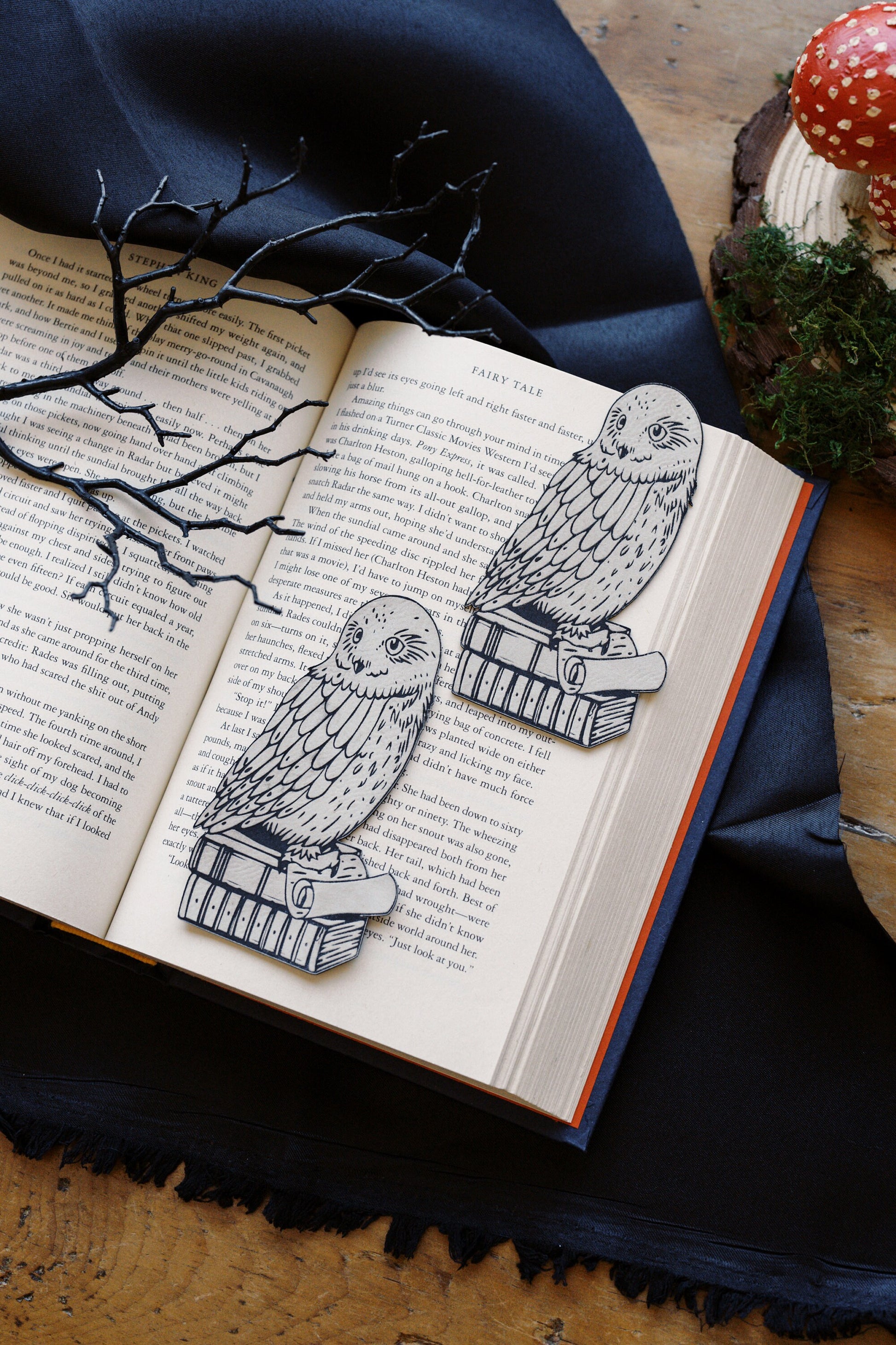 Snowy Owl Faux Leather Bookmark, Fantasy Bookmark, Elven-Inspired Bookmark, Gift for Readers, Magic Bookmark, Witchy Bookmark