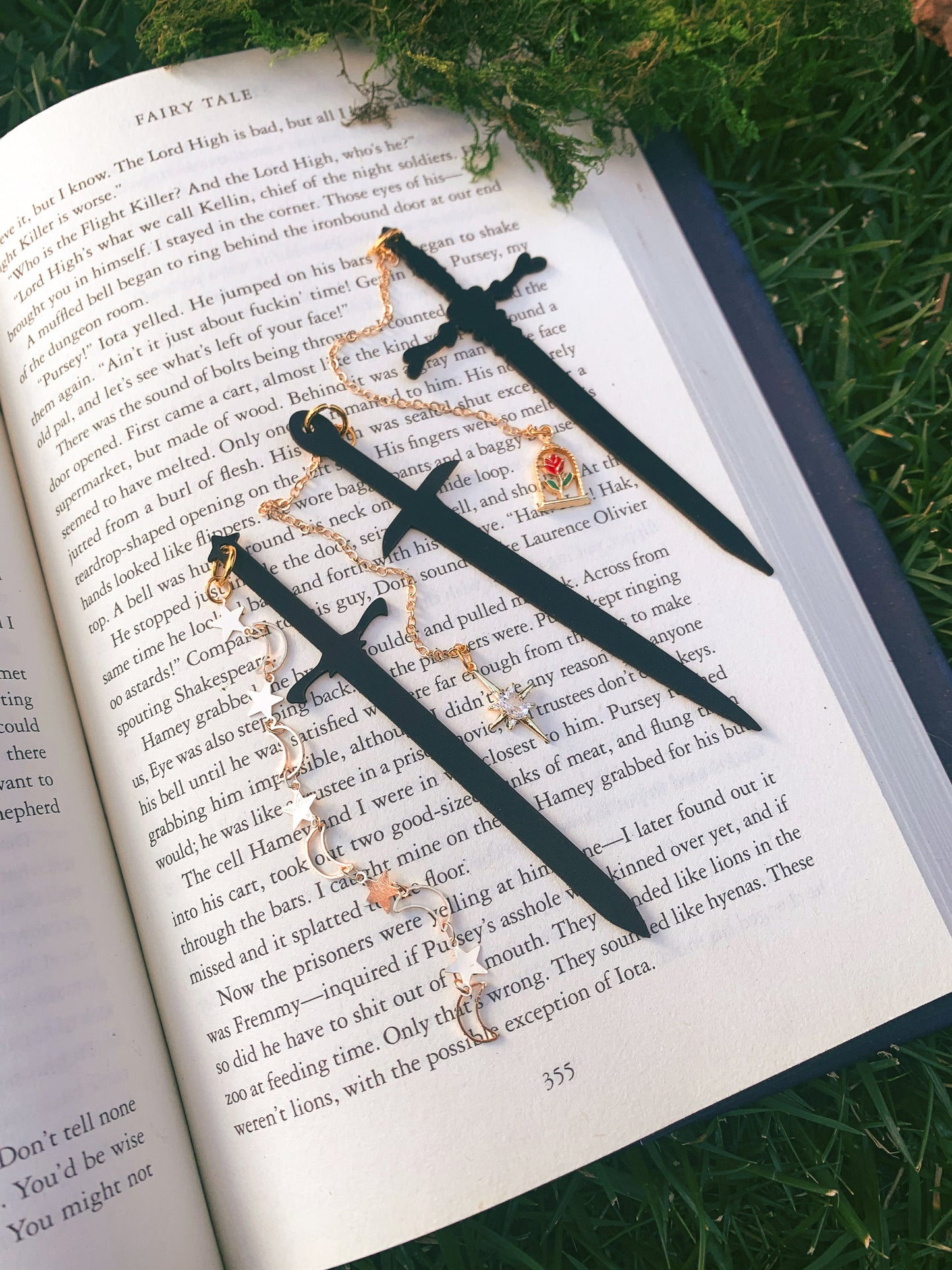 Mini Leather Sword Bookmark Set, Fantasy Bookmark, Elven-Inspired Bookmark, Gift for Readers, Elf Fairy Faerie Fae Bookmark