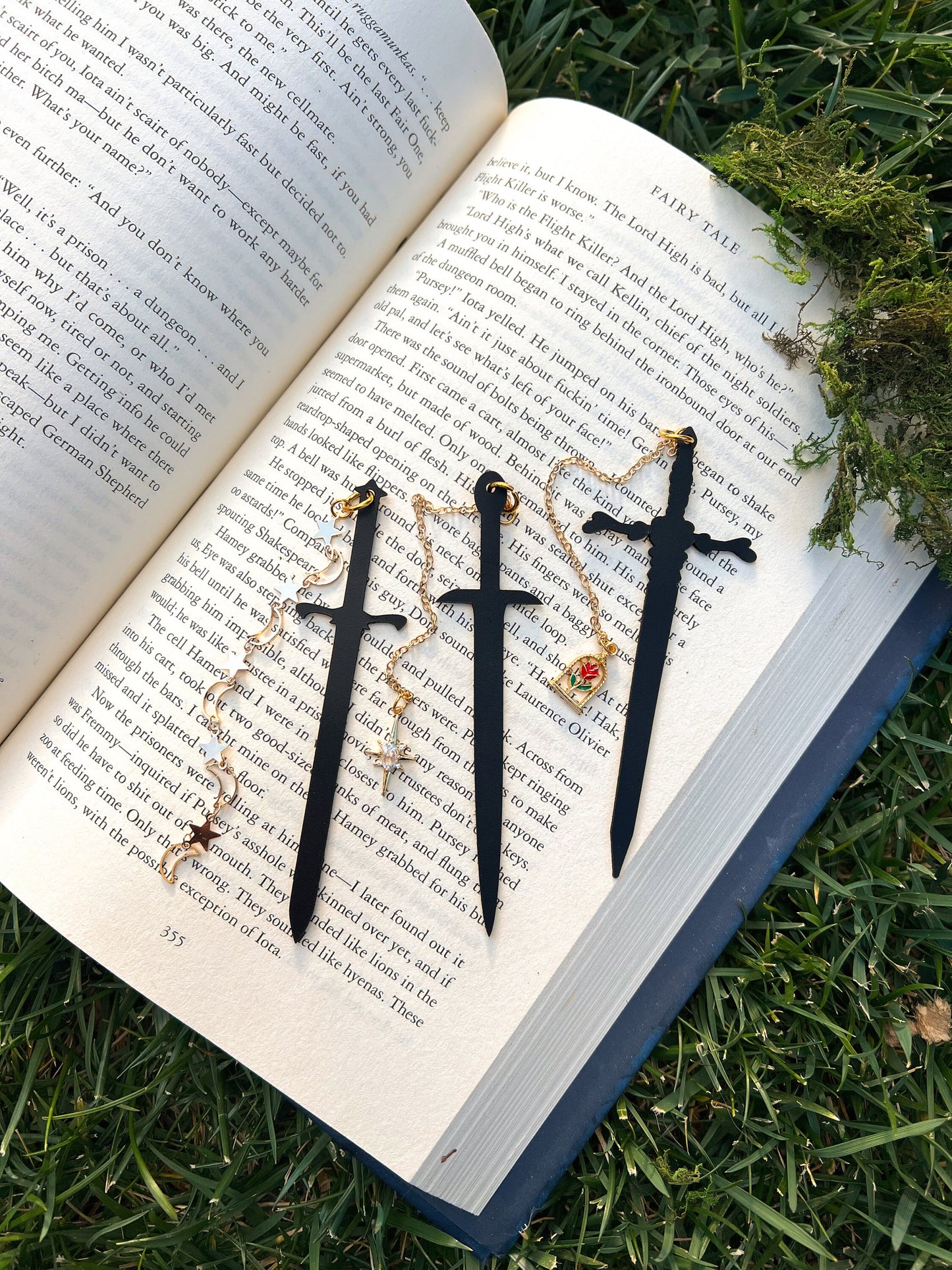 Mini Leather Sword Bookmark Set, Fantasy Bookmark, Elven-Inspired Bookmark, Gift for Readers, Elf Fairy Faerie Fae Bookmark